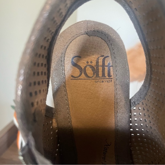 Sofft brand open toed shoes - Picture 3 of 3
